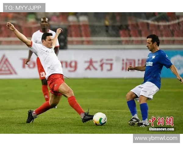 能不能推荐一些当今最受欢迎的足球明星及其精彩表现分析