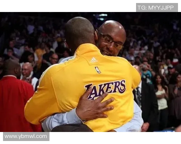 聚焦帕梅拉与足球明星的精彩瞬间与背后故事